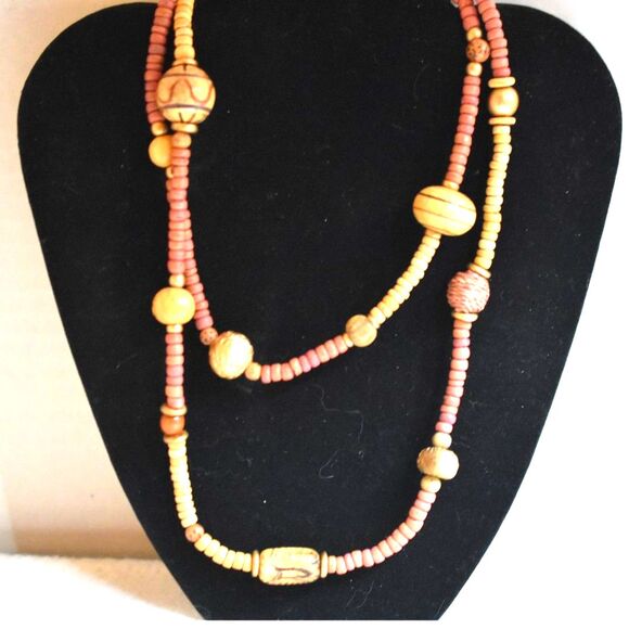 Vintage Etched Wood Beads Single Strand Gently Used Boho Necklace - Picture 1 of 3